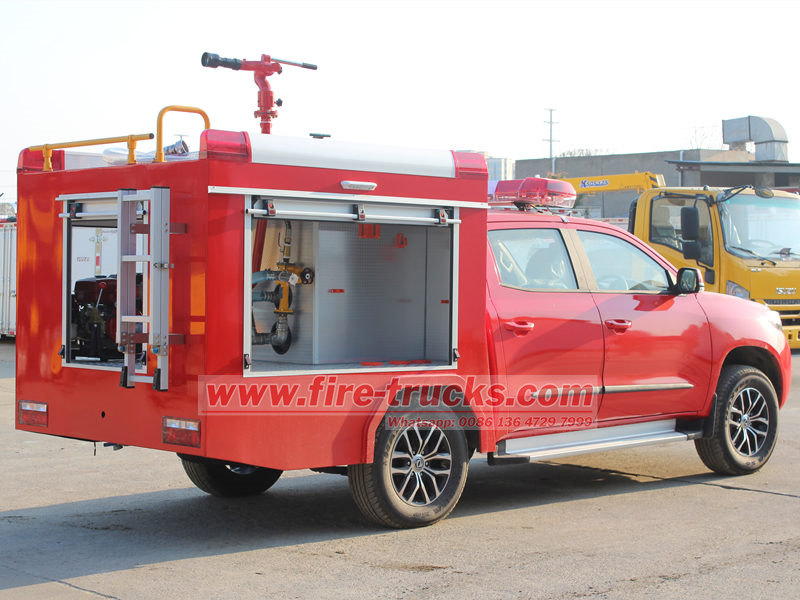 ISUZU 4WD pickup fire engine