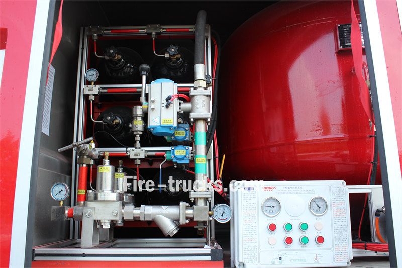 isuzu 8x4 dry powder heavy rescue fire truck