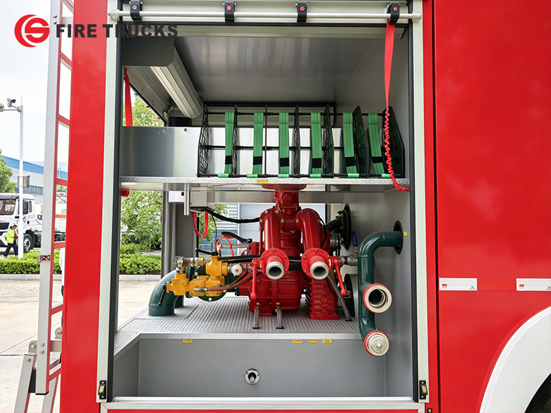 Foam fire fighting vehicle firefighting equipment Foam fire fighting vehicle firefighting equipment