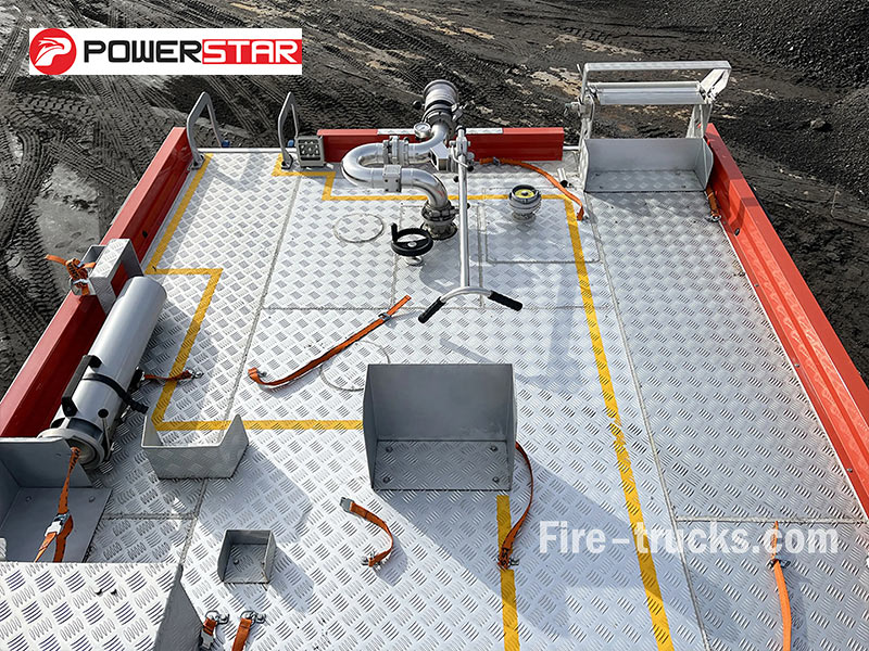 IVECO ML 150E24WS 4x4 High Pressure Foam Tender 3850L Water Foam Tank 240HP Euro 3 for Dubai Aircraft Hangar Fire Rescue and Protection fire monitor
