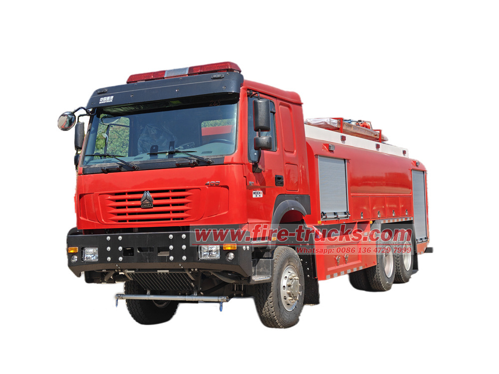 Пожарная машина-водовоз HOWO 6X6 с двигателем 400 л.с.